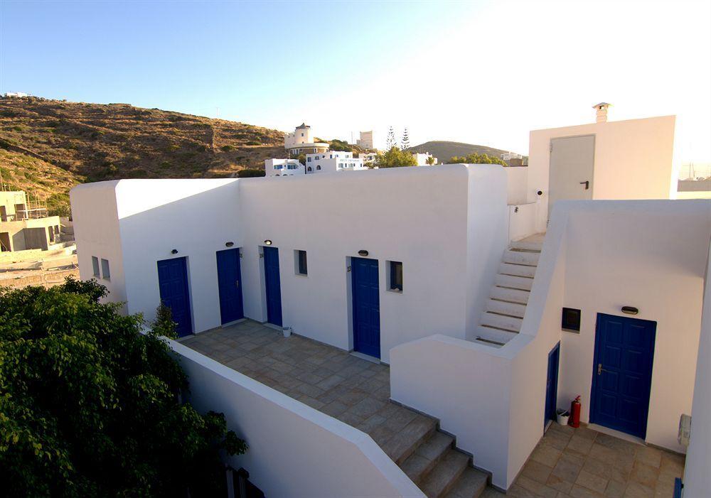 Avra Pension Chora  Exterior photo